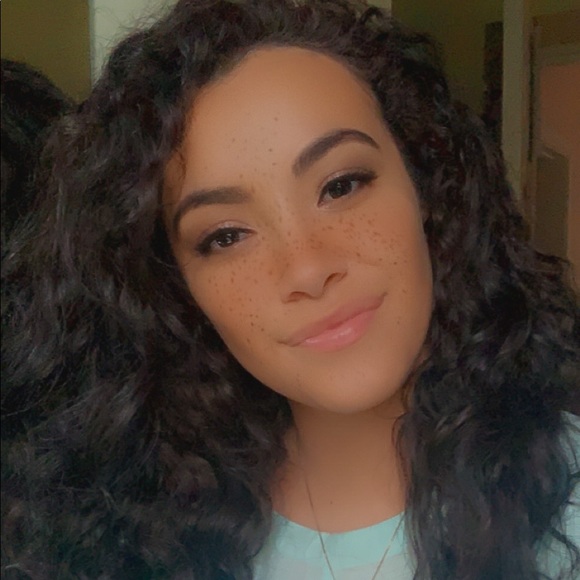 Meet your Posher, Lexi - Picture 1 of 1